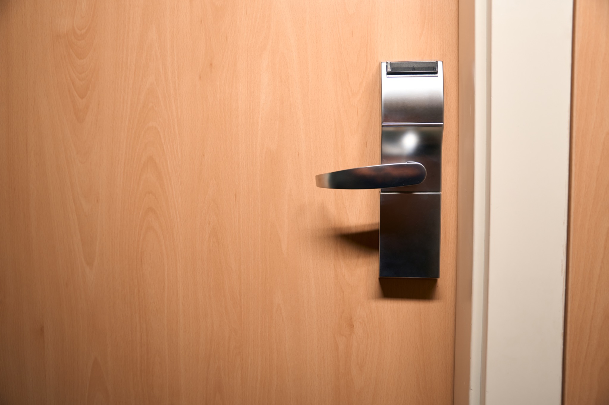 Maçaneta de porta — pontos de contacto críticos que geram queixas