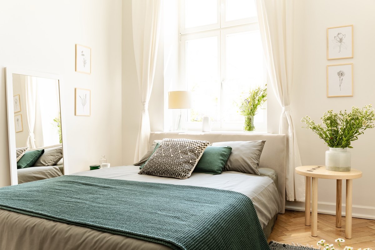 Cama preparada em Alojamento Local no Porto antes da chegada do hóspede